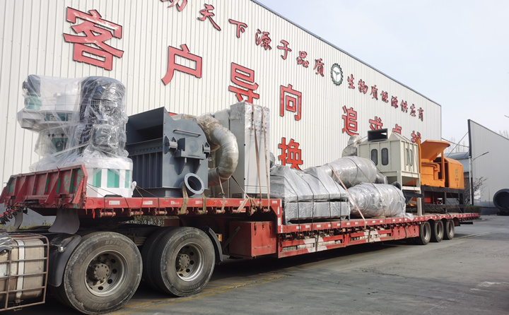 由于山東顆粒機(jī)質(zhì)量與價(jià)格并存，在市場(chǎng)的所占比例越來越大，越來越多的客戶選擇與山東顆粒機(jī)廠家合作，購(gòu)買鋸末顆粒機(jī)、破碎機(jī)、粉碎機(jī)等設(shè)備。