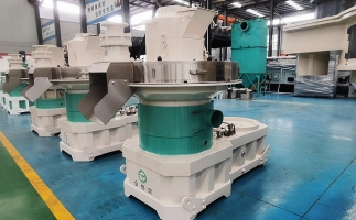 木屑顆粒機(jī)生產(chǎn)線壓制出的顆粒燃料，是現(xiàn)代化清潔燃料